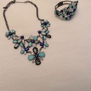 Statement necklace and bracelet set